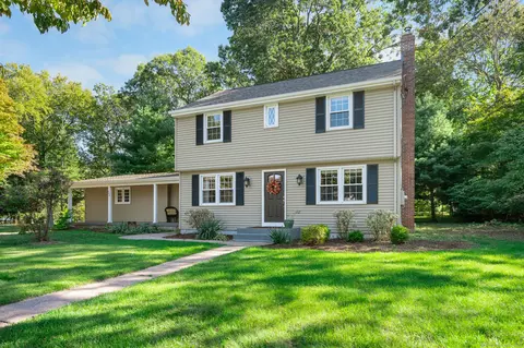 558 Spring St, Manchester, CT 06040