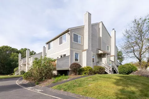 111 Mallane Ln #19A, Naugatuck, CT 06770