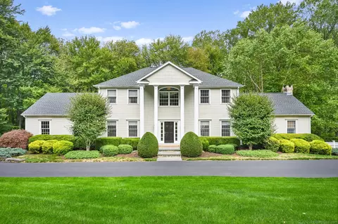 550 Rolling Hills Dr, Fairfield, CT 06824