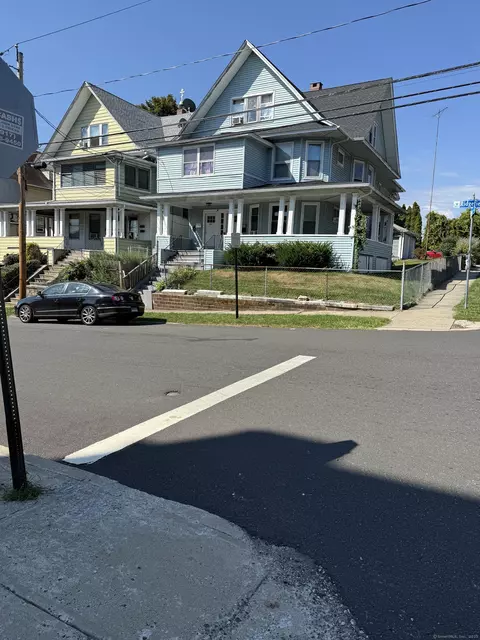361 Ridgefield Ave, Bridgeport, CT 06610