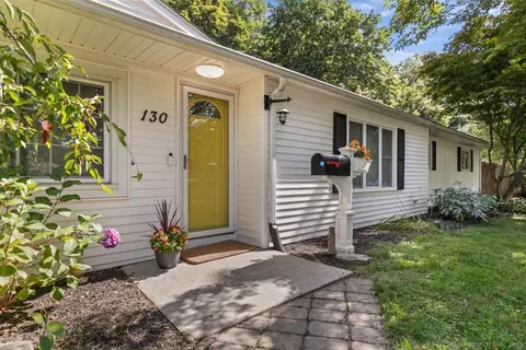 130 Edwards Rd, Cheshire, CT 06410