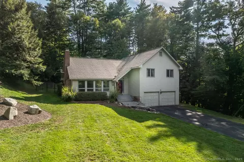 75 Parkview Dr, Avon, CT 06001