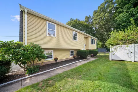 28 Kelsey St, Newington, CT 06111