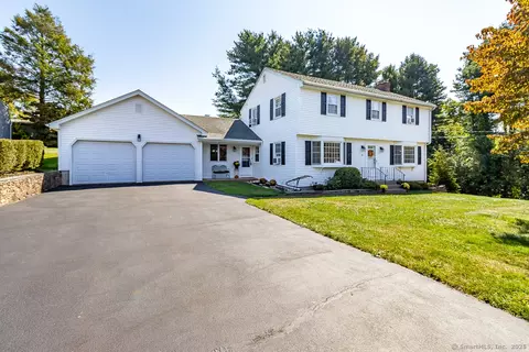 63 Smokey Hill Rd, Berlin, CT 06037