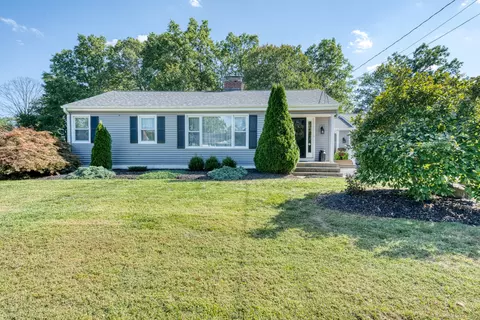 34 Willis Ave, Plainville, CT 06062
