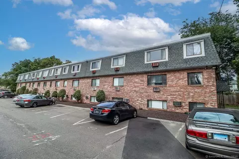 51 Wildman St #A312, Danbury, CT 06810