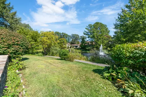 361 Heritage Vlg #B, Southbury, CT 06488