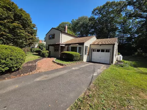 92 Blueberry Rd, Trumbull, CT 06611