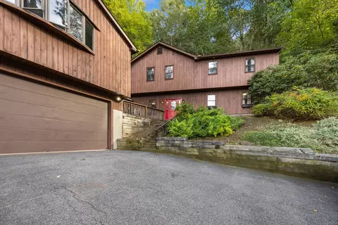 43 Pine Hill Rd, Thomaston, CT 06787