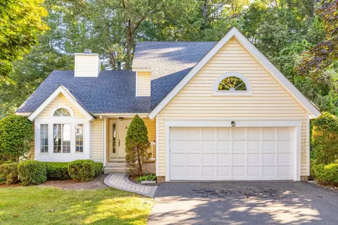 20 Southbridge Ct #20, Simsbury, CT 06070