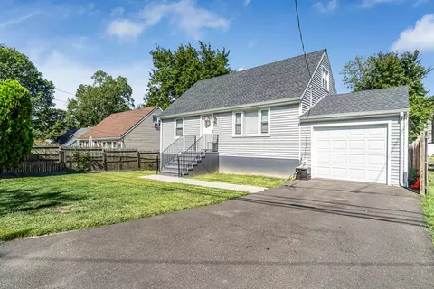 464 Woodlawn Avenue Ext, Bridgeport, CT 06606