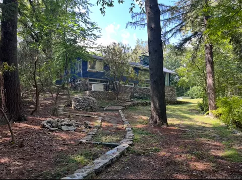 58 Old Rock Ln, Norwalk, CT 06850