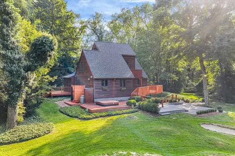 122 Old Post Rd, Old Saybrook, CT 06475