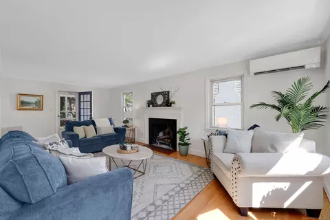 632 Park Rd, West Hartford, CT 06107