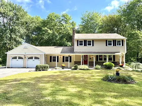 3 Rosanne Ln, Plainville, CT 06062