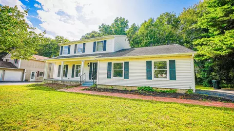 30 Shaughnessy Dr, East Hartford, CT 06118