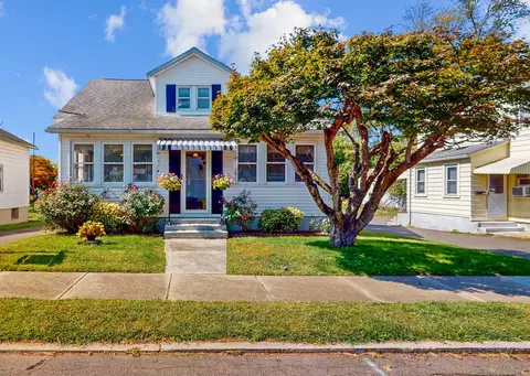 38 Ledgecrest Ave, New Britain, CT 06051