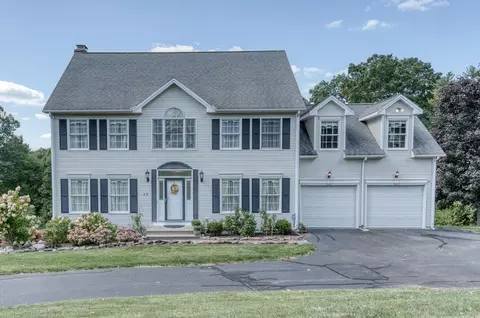 49 Franklin Woods Dr, Somers, CT 06071
