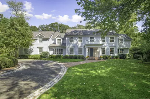 11 Old Oak Rd, Darien, CT 06820