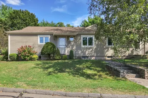 332 Songbird Ln #332, Southington, CT 06489