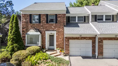 134 Tunxis Vlg #134, Farmington, CT 06032