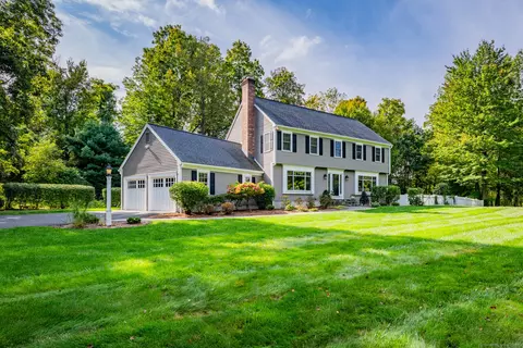 128 Patriot Rd, Southbury, CT 06488
