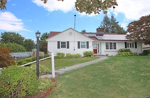 89 Gilbert Ave, Rocky Hill, CT 06067