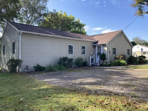 18 Pine St, Norwich, CT 06360
