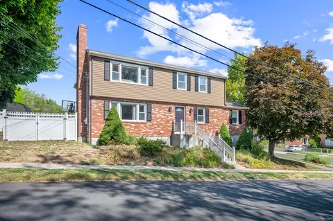 7 Doris St, New Britain, CT 06053