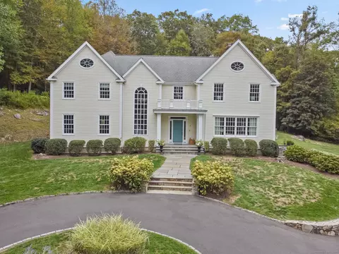 18 Wells Hill Rd, Easton, CT 06612