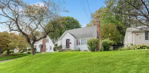 9 Federal St, West Hartford, CT 06110