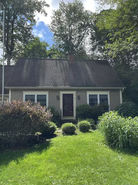 37 Andrews St, Lebanon, CT 06249