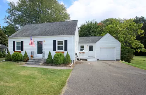785 Old Turnpike Rd, Plantsville, CT 06479