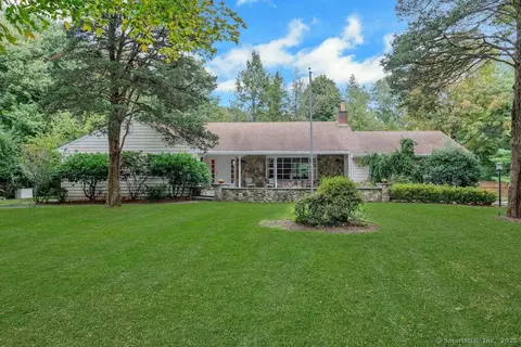 185 Haviland Rd, Stamford, CT 06903