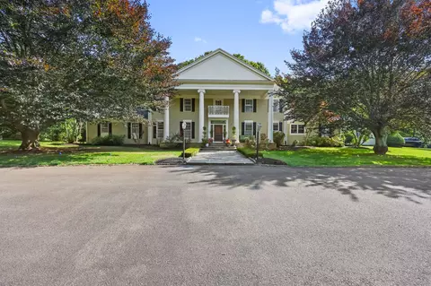 625 State St, Guilford, CT 06437
