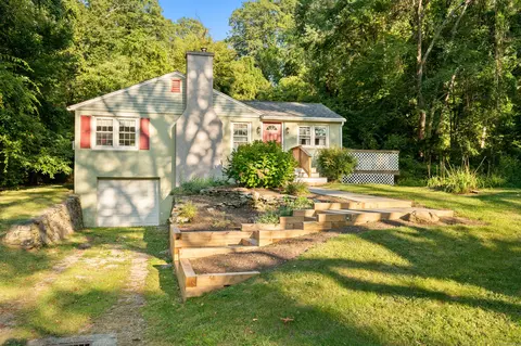 76 Fairy Dell Rd, Clinton, CT 06413