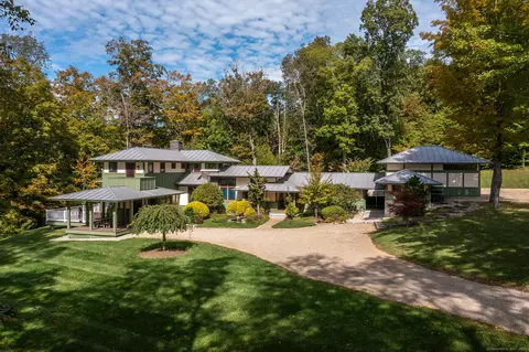 221 Fuller Mountain Rd, Kent, CT 06757