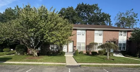 2 Willowbrook Ct #2, Stamford, CT 06902