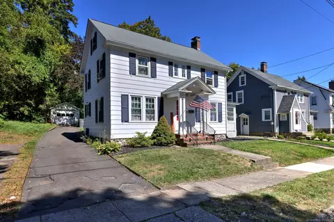 25 Walnut Ter, Naugatuck, CT 06770