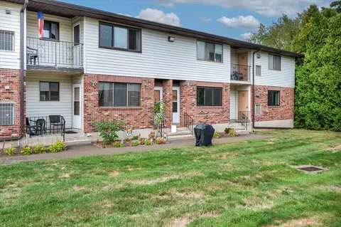 55 Thompson St #8H, East Haven, CT 06513