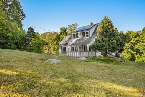 33 Spruce Mountain Rd, Danbury, CT 06810