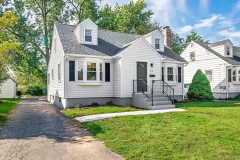 73 Camp Ave, Newington, CT 06111