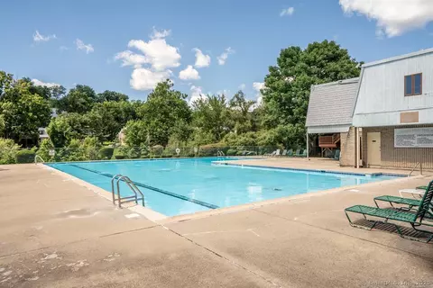 23 Cedarland Ct #23, Cromwell, CT 06416