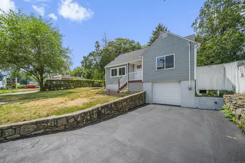 407 Laurel Hill Ave, Norwich, CT 06360