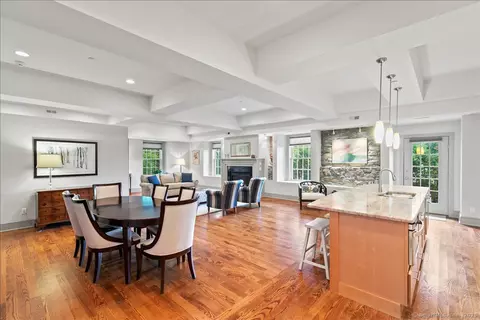 120 N Fair St #2C, Guilford, CT 06437