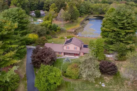 102 N Mill Cir, Guilford, CT 06437