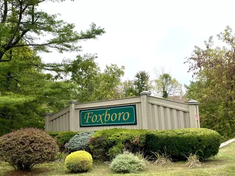 120 Fox Run Ct #120, Newington, CT 06111