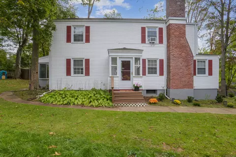 1110 Trout Brook Dr, West Hartford, CT 06119