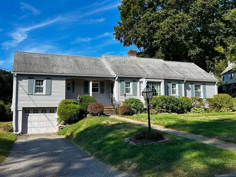 17 George St, Thomaston, CT 06787