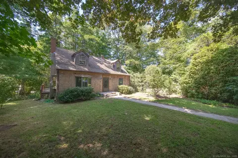 26 Charles St, Mystic, CT 06355
